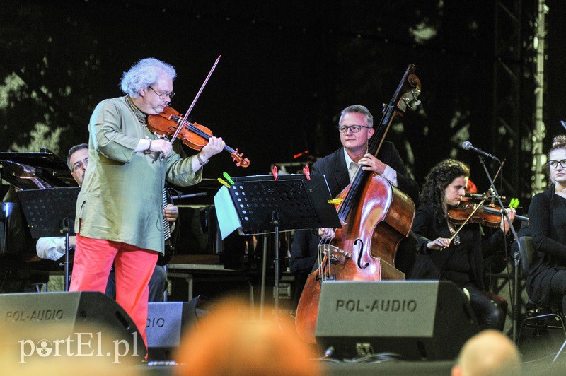 Cygański koncert w deszczu zdjęcie nr 131443