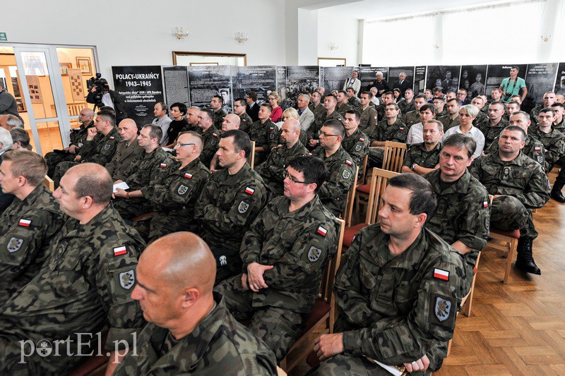 Wystawa w klubie garnizonowym zdjęcie nr 132058