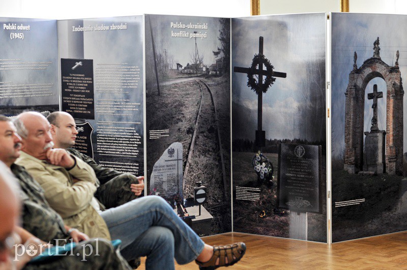 Wystawa w klubie garnizonowym zdjęcie nr 132066