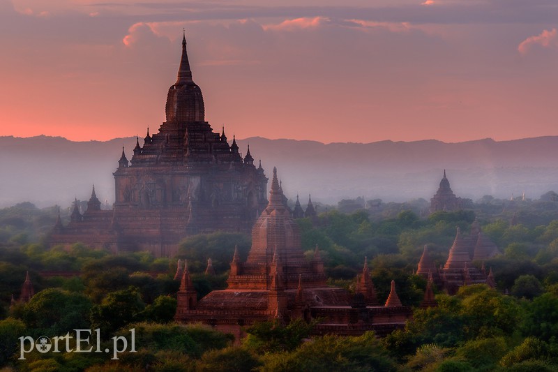 Pagoda Htilominlo w Baganie-Birma