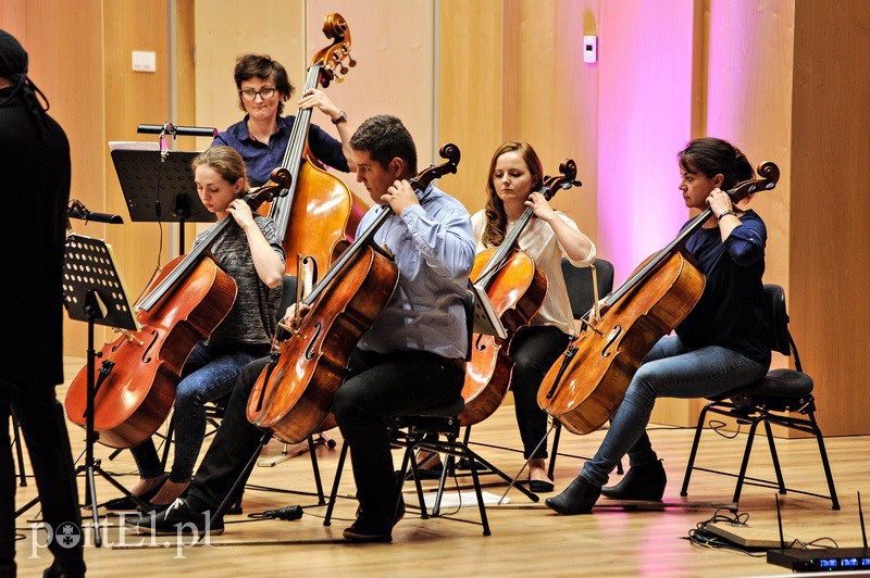 Maturzyści poważnie uzależnią się od muzyki poważnej zdjęcie nr 136425