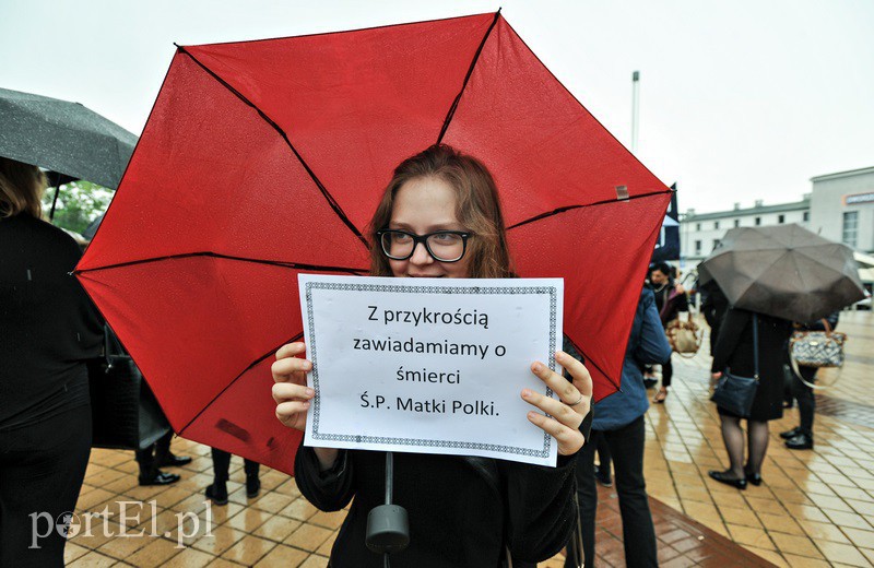 Elbląg Milczący protest, głośny krzyk