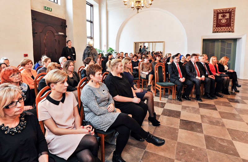 Im jest bliżej do innych ludzi zdjęcie nr 140261