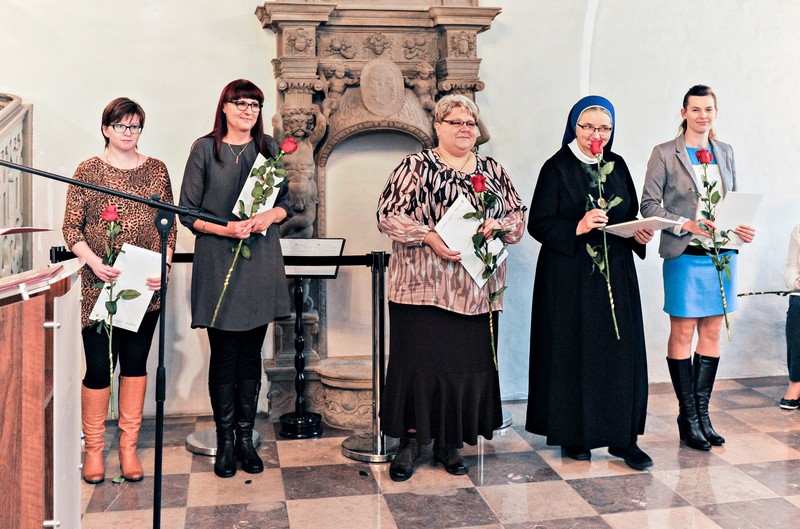 Im jest bliżej do innych ludzi zdjęcie nr 140275