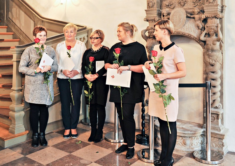 Im jest bliżej do innych ludzi zdjęcie nr 140273