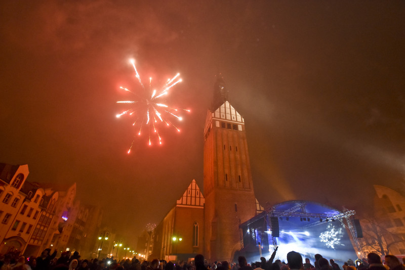 Elblążanie powitali 2017 rok zdjęcie nr 142601