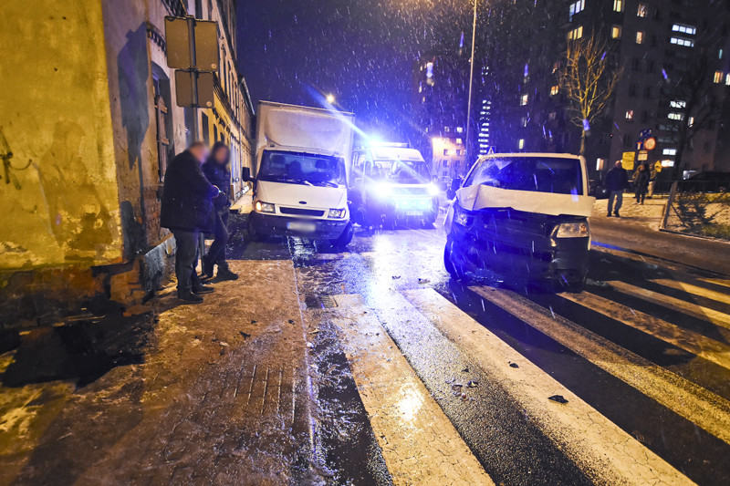 Potrącił nastolatkę i uderzył w budynek zdjęcie nr 142641
