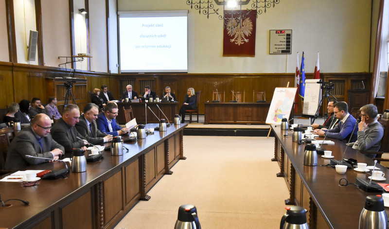 Elbląg Będą zmiany, jest niepokój