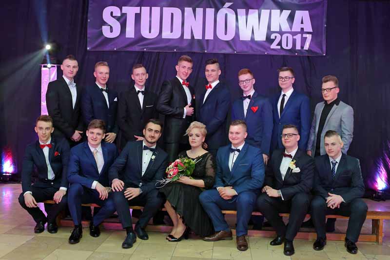 Studniówka w starym stylu zdjęcie nr 144570