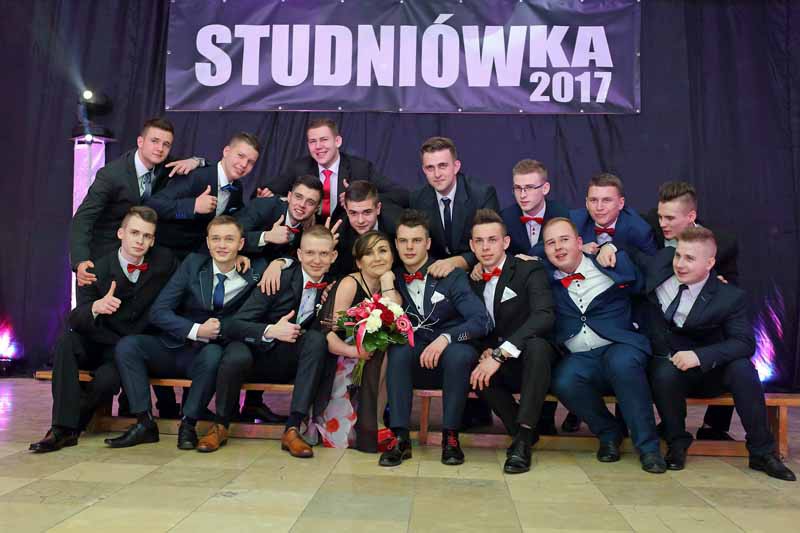 Studniówka w starym stylu zdjęcie nr 144577