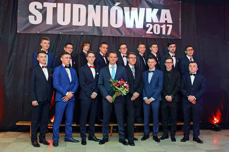 Studniówka w starym stylu zdjęcie nr 144564