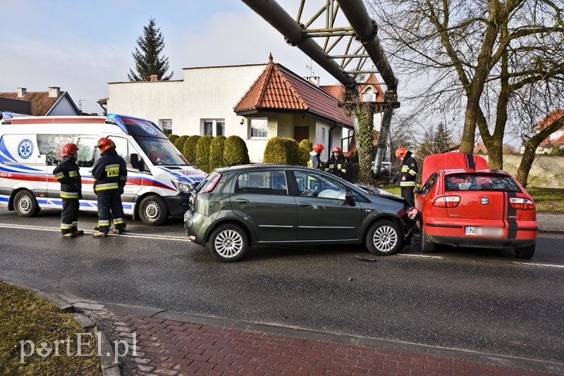 Zderzenie na Legionów, kierowcy w szpitalu zdjęcie nr 146914