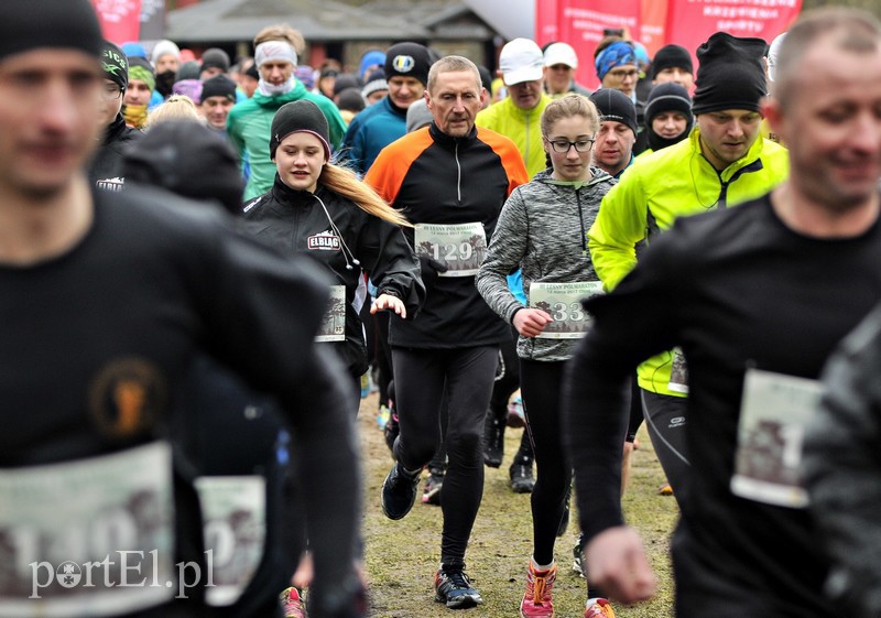 Leśny półmaraton. Tak biegacze uczcili Dzień Kobiet zdjęcie nr 147457