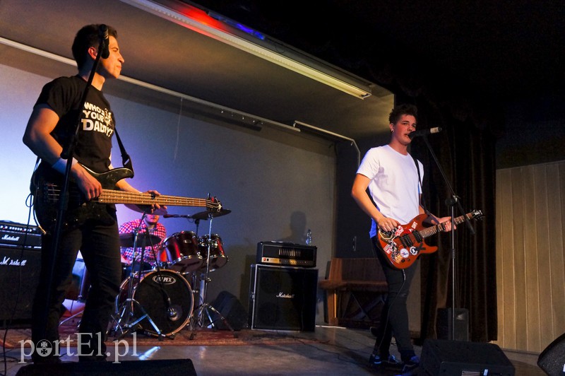 Rock i punk na jednej scenie zdjęcie nr 147860