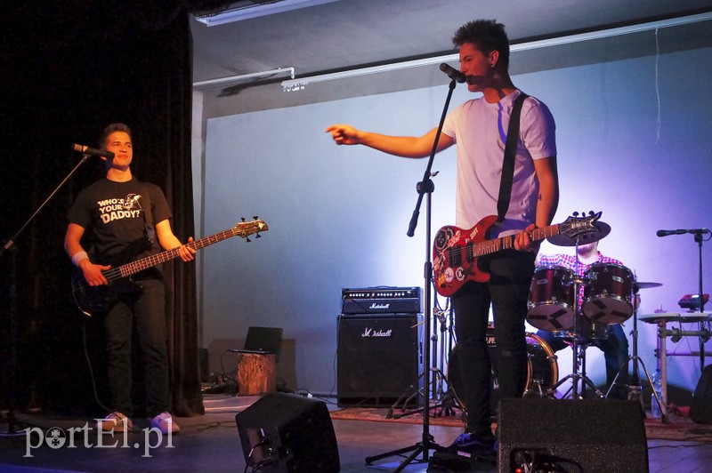 Rock i punk na jednej scenie zdjęcie nr 147861