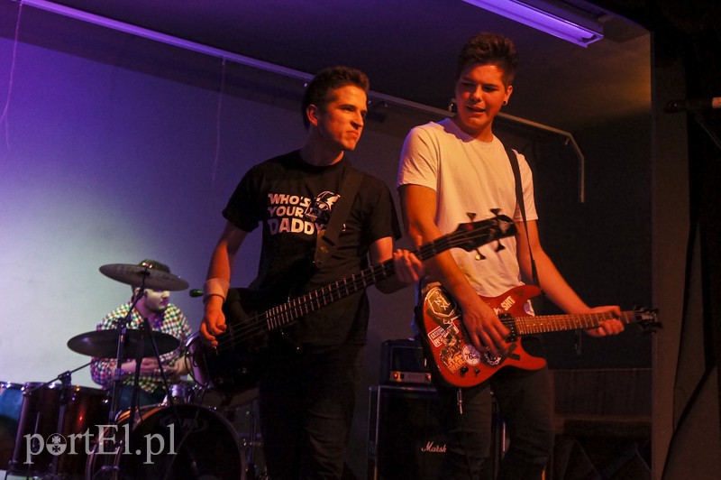 Rock i punk na jednej scenie zdjęcie nr 147858