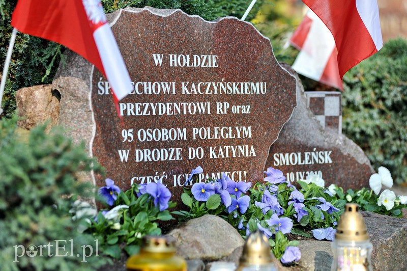 Elbląg PO składała kwiaty sama