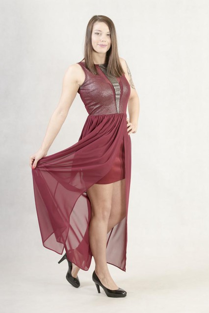 8. Natalia Dąbrowska, 23 lata, mieszka w Elblągu, wzrost: 175cm, wymiary: 87/70/97, interesuje się: fitnessem, muzyką,