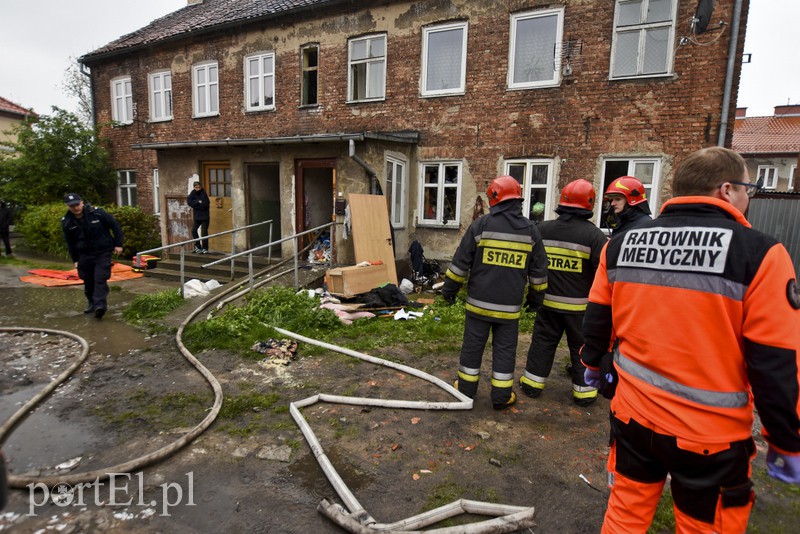 Pożar na Stefczyka, jedna osoba poszkodowana zdjęcie nr 151421