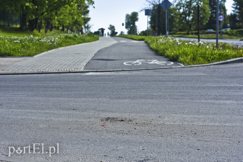 Kolizja rowerzysty z seatem na ul. Częstochowskiej zdjęcie nr 151944