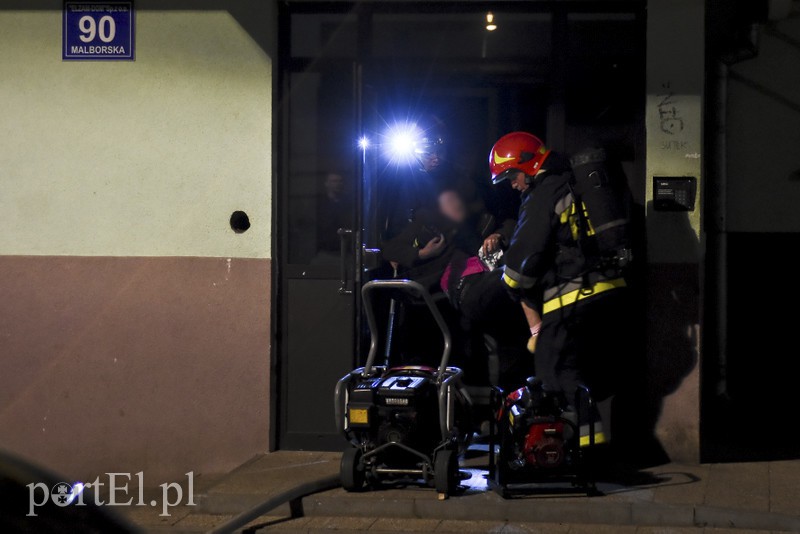 Pożar w wieżowcu przy Malborskiej zdjęcie nr 152118