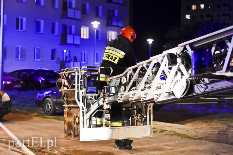 Pożar w wieżowcu przy Malborskiej zdjęcie nr 152126