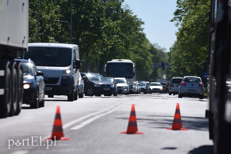 Grunwaldzka zablokowana! Ciężarówka zderzyła się z tramwajem zdjęcie nr 152152