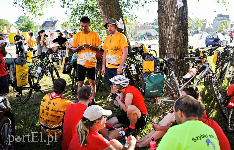 Jadą na rowerach dookoła świata zdjęcie nr 152732