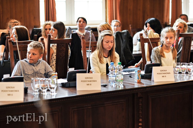 Uczniowie wcielili się w radnych. Jakie mają pomysły? zdjęcie nr 153029