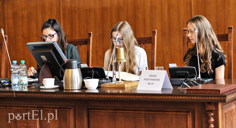 Uczniowie wcielili się w radnych. Jakie mają pomysły? zdjęcie nr 153022