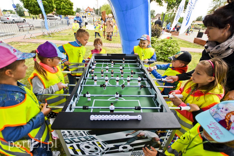 Starówka pełna dzieci zdjęcie nr 153072