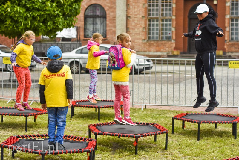 Starówka pełna dzieci zdjęcie nr 153079