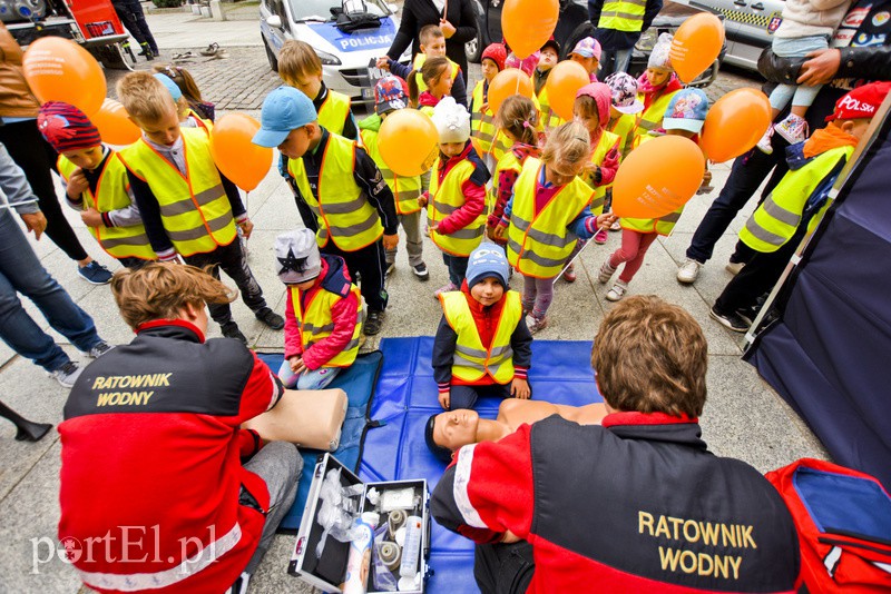 Starówka pełna dzieci zdjęcie nr 153093