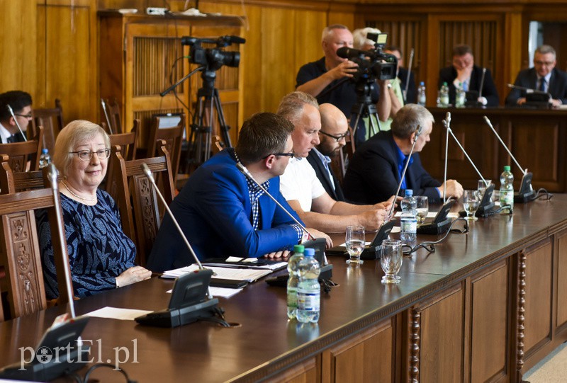 Nadzwyczajnie krótka sesja zdjęcie nr 153648