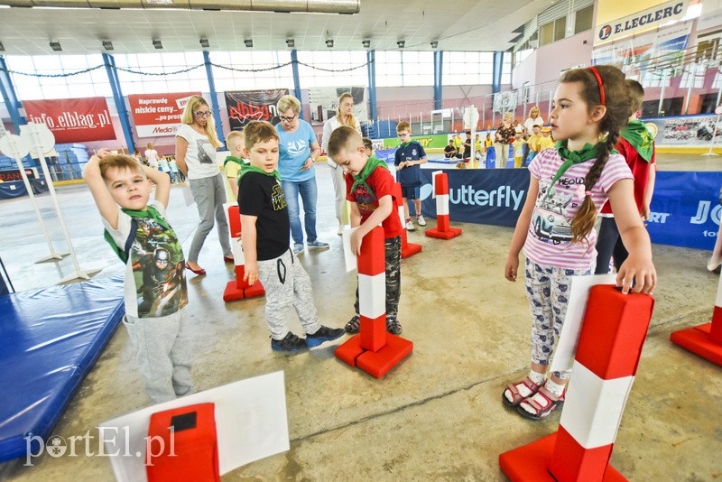 Autoriada uczy bezpieczeństwa na drodze zdjęcie nr 153688