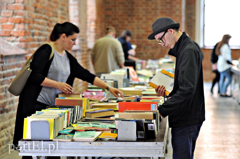 Magiczna noc w świecie książek zdjęcie nr 153855