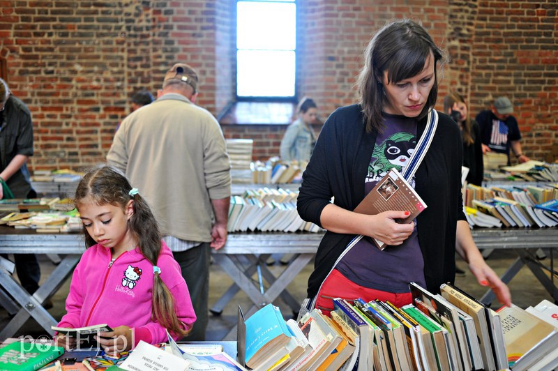 Magiczna noc w świecie książek zdjęcie nr 153859