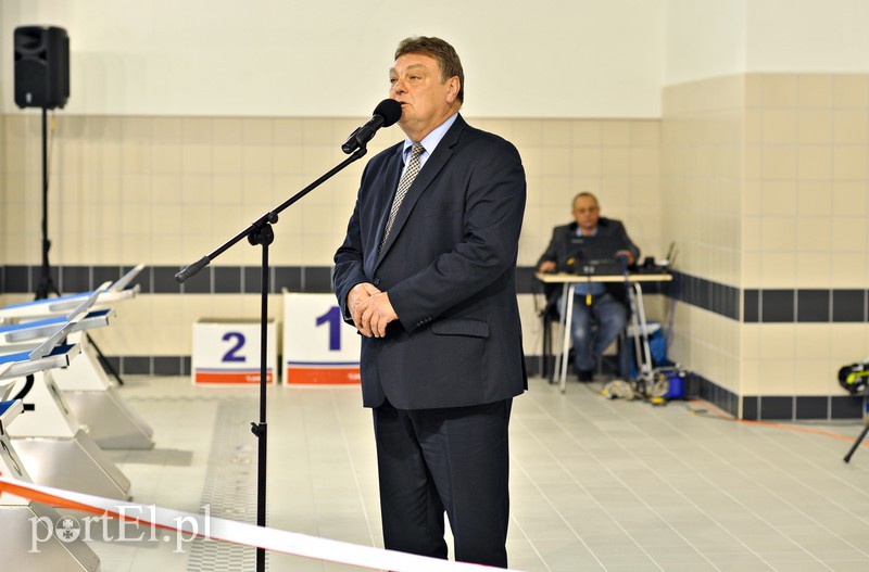 Na basenie przy Robotniczej można już pływać zdjęcie nr 153941