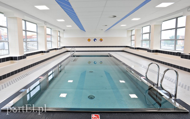 Na basenie przy Robotniczej można już pływać zdjęcie nr 153946