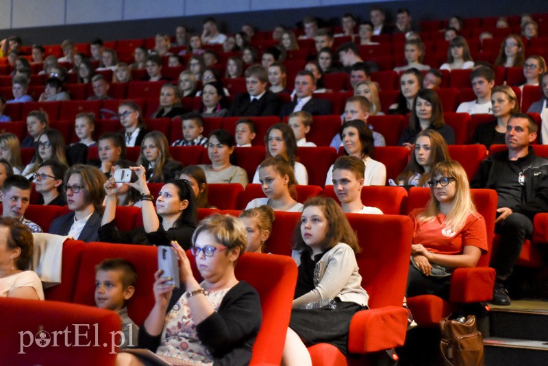 Kryminały chętnie, ale lektury to nuda zdjęcie nr 154098