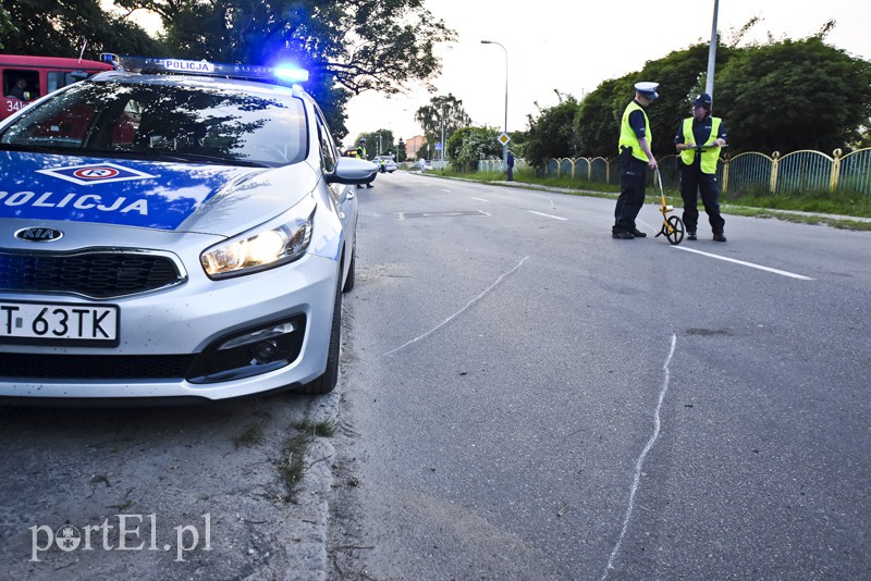 Hondą uderzył w drzewo zdjęcie nr 154180