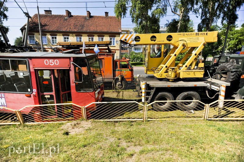 Tramwaj wypadł z torów zdjęcie nr 154541
