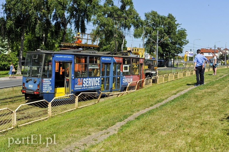 Tramwaj wypadł z torów zdjęcie nr 154545
