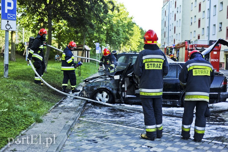 Elbląg Na płk. Dąbka spłonął saab 