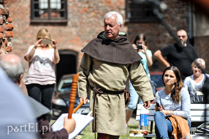 Kuchnia regionalna z muzyką dawną w tle zdjęcie nr 154816