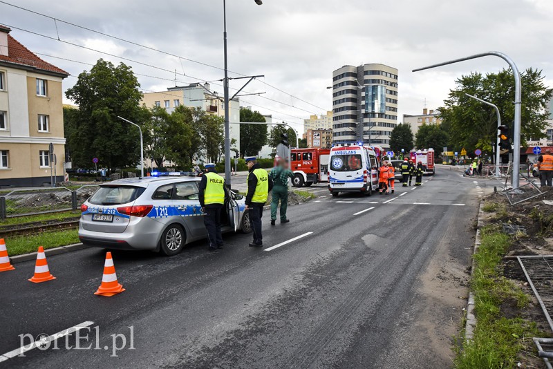 Róg ul. Brzeskiej i Płk. Dąbka - trzecia kolizja tego dnia zdjęcie nr 155681