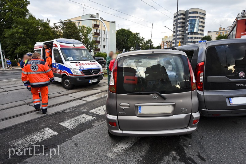Elbląg Róg ul. Brzeskiej i Płk. Dąbka - trzecia kolizja tego dnia