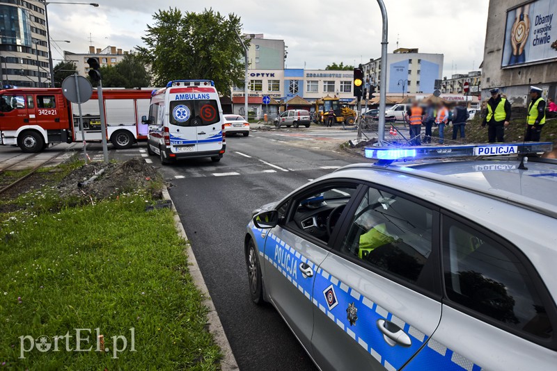 Róg ul. Brzeskiej i Płk. Dąbka - trzecia kolizja tego dnia zdjęcie nr 155680