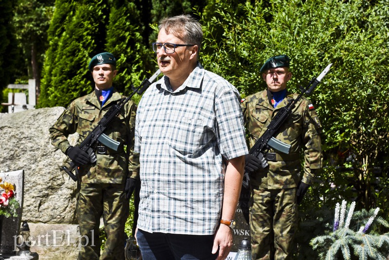 Upamiętnić generała zdjęcie nr 156012