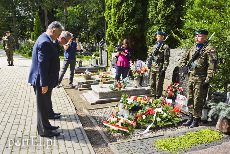 Elbląg Upamiętnić generała